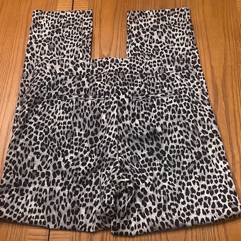White House Black Market Black & Gray Leopard Print Slim Ankle Pants‎ Size 4R